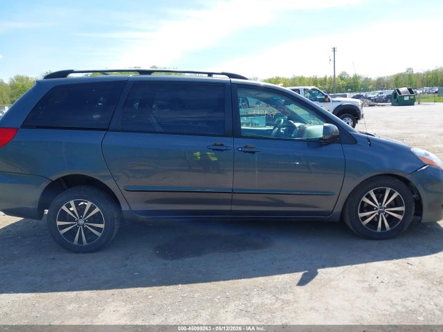 45099263 :رقم المزاد ، 5TDBK22C28S015288 vin ، 2008 Toyota Sienna Xle مزاد بيع