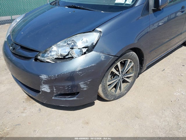45099263 :رقم المزاد ، 5TDBK22C28S015288 vin ، 2008 Toyota Sienna Xle مزاد بيع