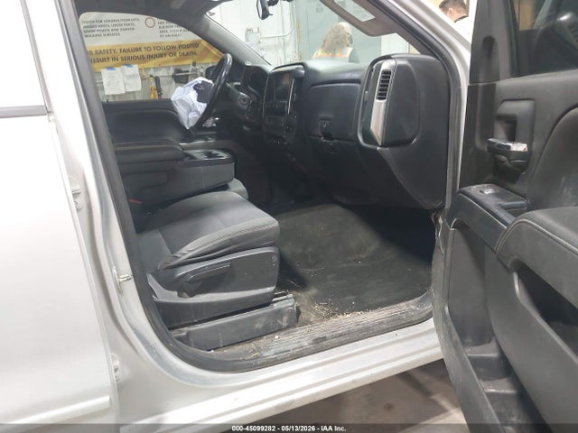 45099282 :رقم المزاد ، 3GCUKRECXJG238745 vin ، 2018 Chevrolet Silverado 1500 1lt مزاد بيع