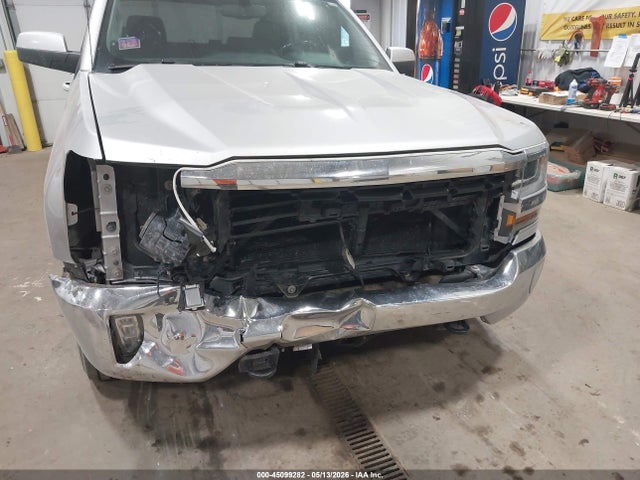45099282 :رقم المزاد ، 3GCUKRECXJG238745 vin ، 2018 Chevrolet Silverado 1500 1lt مزاد بيع