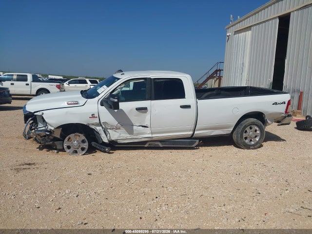 45099295 :رقم المزاد ، 3C63R3HL8PG604265 vin ، 2023 Ram 3500 Big Horn  4x4 8' Box مزاد بيع