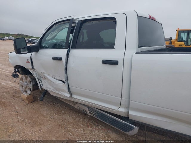 45099295 :رقم المزاد ، 3C63R3HL8PG604265 vin ، 2023 Ram 3500 Big Horn  4x4 8' Box مزاد بيع