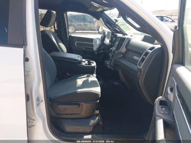 45099295 :رقم المزاد ، 3C63R3HL8PG604265 vin ، 2023 Ram 3500 Big Horn  4x4 8' Box مزاد بيع