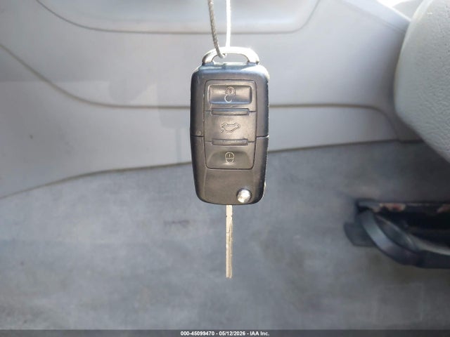45099470 :رقم المزاد ، 3VWSG71K76M704910 vin ، 2006 Volkswagen Jetta 2.5 مزاد بيع