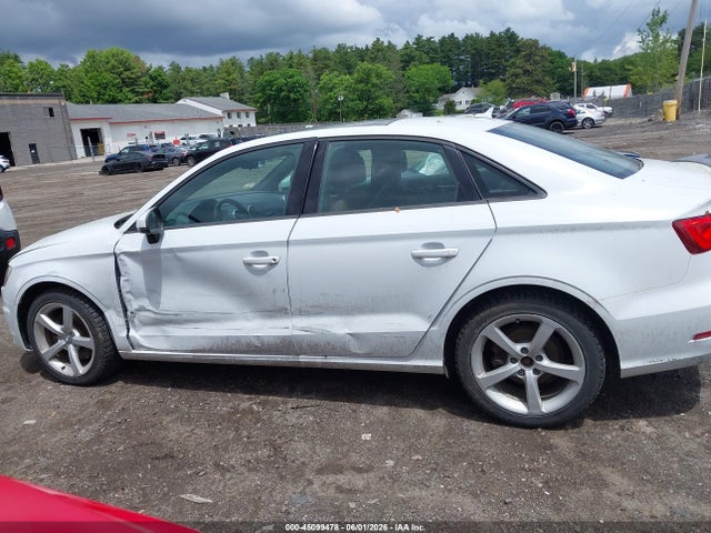 45099478 :رقم المزاد ، WAUB8GFF3G1030004 vin ، 2016 Audi A3 2.0t Premium مزاد بيع