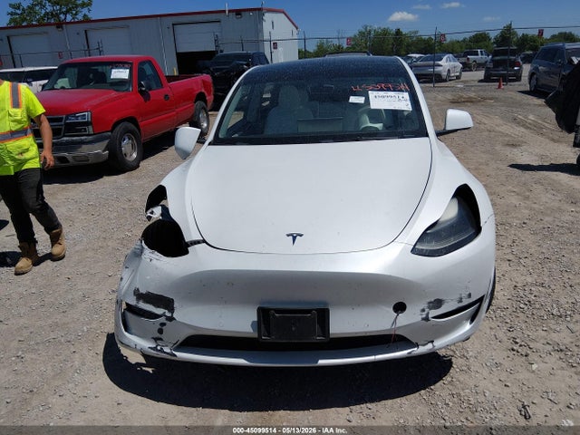 Продажа на аукционе авто 2022 Tesla Model Y Performance Dual Motor All-wheel Drive, vin: 7SAYGDEF5NF522847, номер лота: 45099514