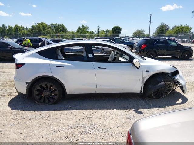 Продажа на аукционе авто 2022 Tesla Model Y Performance Dual Motor All-wheel Drive, vin: 7SAYGDEF5NF522847, номер лота: 45099514