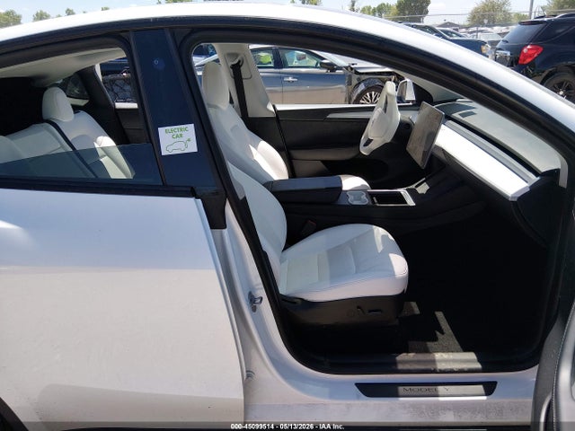 Продажа на аукционе авто 2022 Tesla Model Y Performance Dual Motor All-wheel Drive, vin: 7SAYGDEF5NF522847, номер лота: 45099514
