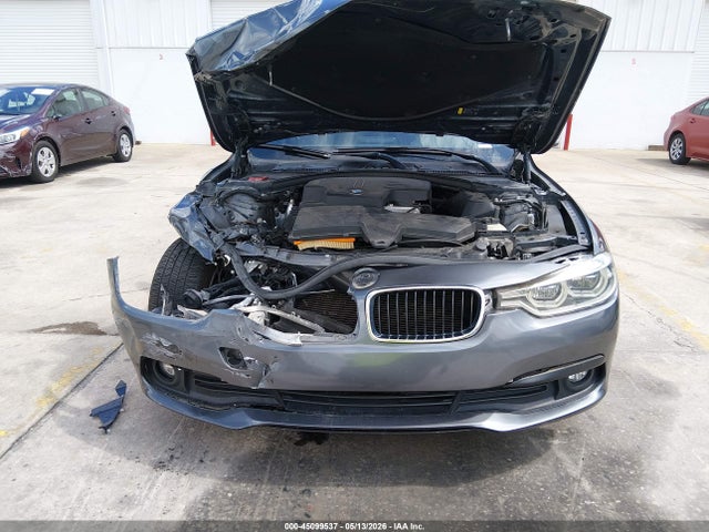 45099537 :رقم المزاد ، WBA8E1G5XJNU91299 vin ، 2018 Bmw 320i مزاد بيع