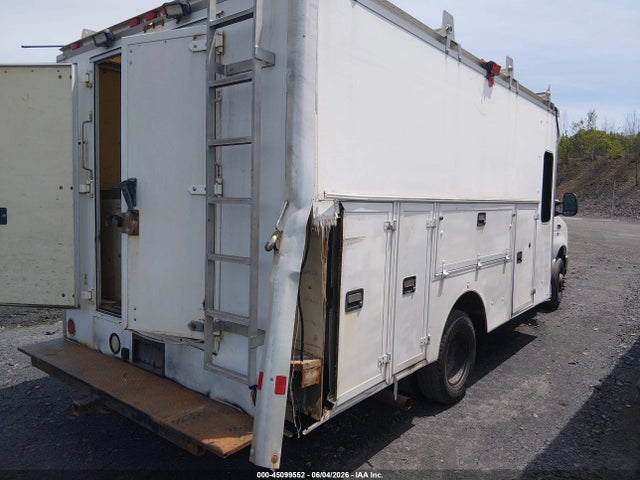 2011 Ford E-350 Cutaway მანქანა იყიდება აუქციონზე, vin: 1FDWE3FL2BDA87082, აუქციონის ნომერი: 45099552