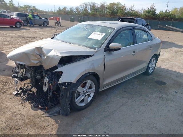 45099692 :رقم المزاد ، 3VWLL7AJ2EM225428 vin ، 2014 Volkswagen Jetta 2.0l Tdi مزاد بيع