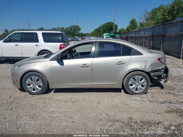Продажа на аукционе авто 2013 Chevrolet Cruze Ls Auto, vin: 1G1PA5SH4D7161047, номер лота: 45099720