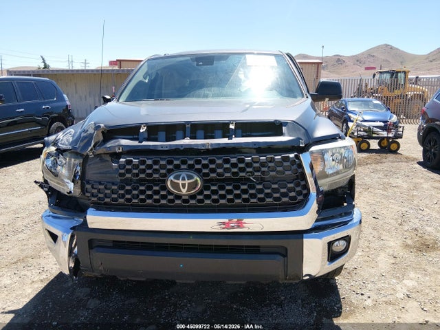 5TFDY5F11KX857672 Toyota Tundra Sr5 5.7l V8