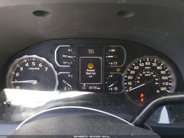 5TFDY5F11KX857672 Toyota Tundra Sr5 5.7l V8