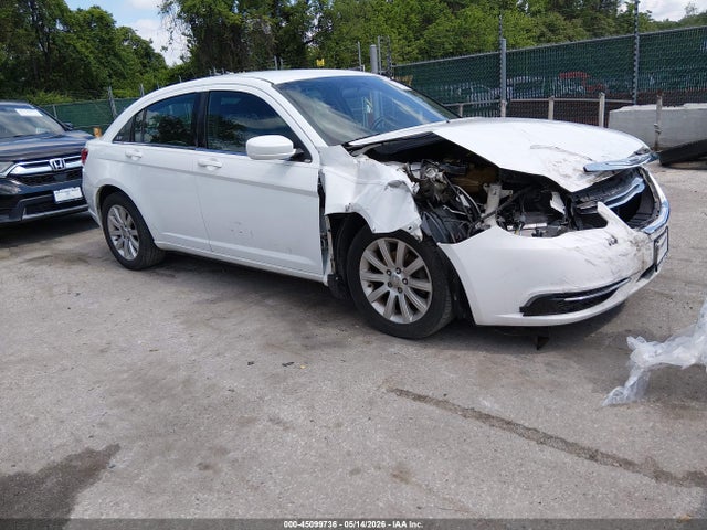 Продажа на аукционе авто 2013 Chrysler 200 Touring, vin: 1C3CCBBGXDN532136, номер лота: 45099736