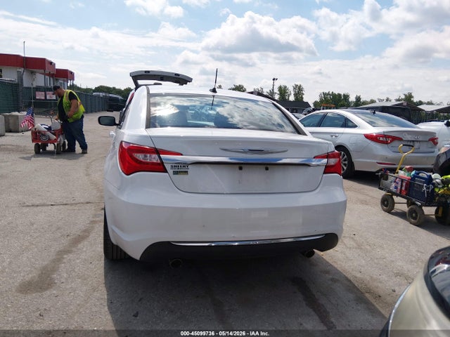Продажа на аукционе авто 2013 Chrysler 200 Touring, vin: 1C3CCBBGXDN532136, номер лота: 45099736