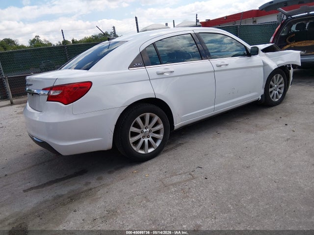 Продажа на аукционе авто 2013 Chrysler 200 Touring, vin: 1C3CCBBGXDN532136, номер лота: 45099736