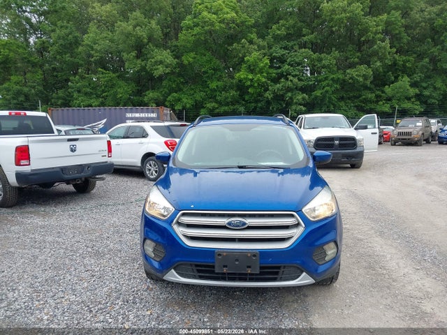 45099851 :رقم المزاد ، 1FMCU9GD5JUD31077 vin ، 2018 Ford Escape Se مزاد بيع