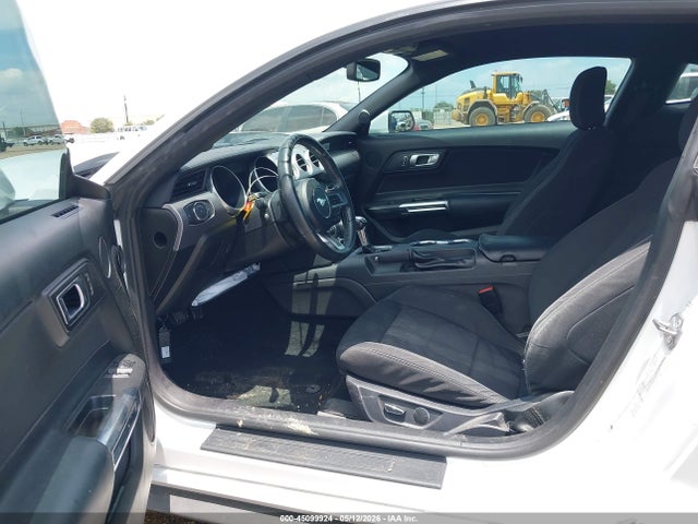 Продажа на аукционе авто 2019 Ford Mustang, vin: 1FA6P8TH9K5194531, номер лота: 45099924