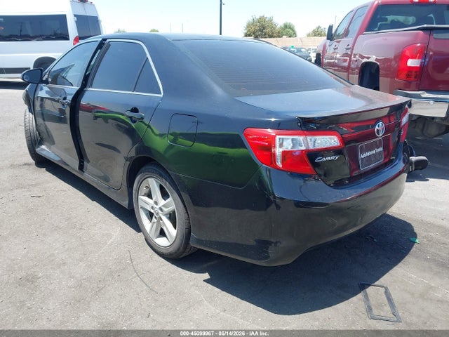 4T1BF1FK1EU360167 Toyota CAMRY SE