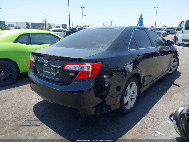 4T1BF1FK1EU360167 Toyota CAMRY SE