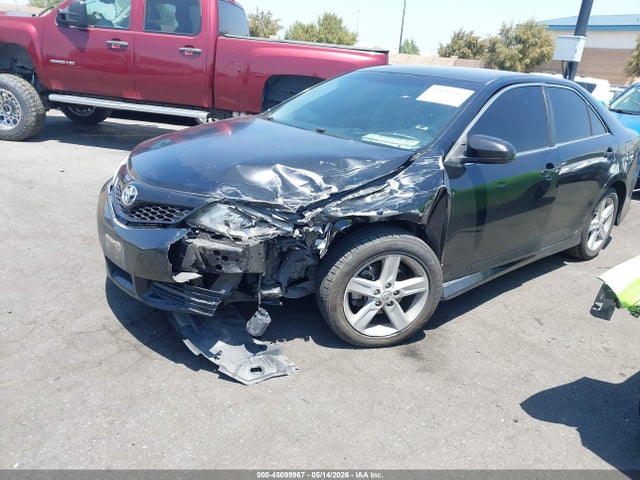 4T1BF1FK1EU360167 Toyota CAMRY SE