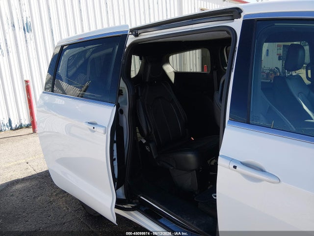 2026 Chrysler Pacifica Select მანქანა იყიდება აუქციონზე, vin: 2C4RC1BG3TR196332, აუქციონის ნომერი: 45099974