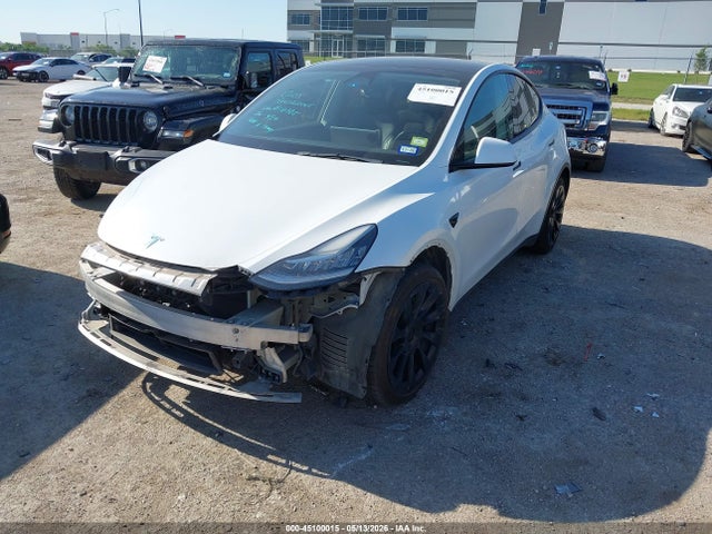 2023 Tesla Model Y Awd/long Range Dual Motor All-wheel Drive მანქანა იყიდება აუქციონზე, vin: 7SAYGDEE3PA110465, აუქციონის ნომერი: 45100015