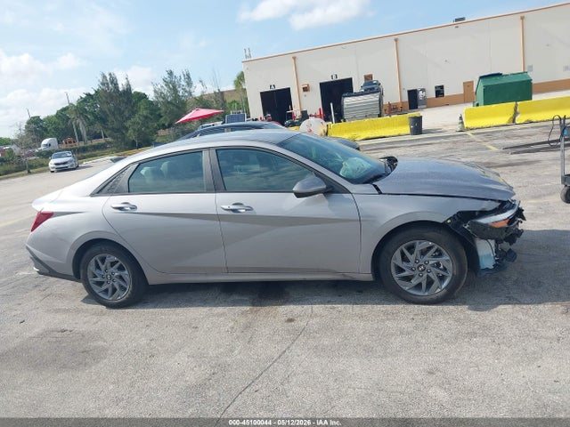 45100044 :رقم المزاد ، KMHLM4DJ9TU189381 vin ، 2026 Hyundai Elantra Hybrid Blue مزاد بيع