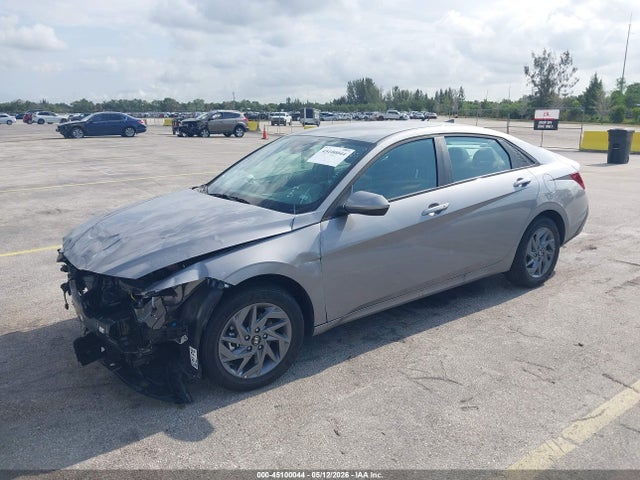 45100044 :رقم المزاد ، KMHLM4DJ9TU189381 vin ، 2026 Hyundai Elantra Hybrid Blue مزاد بيع