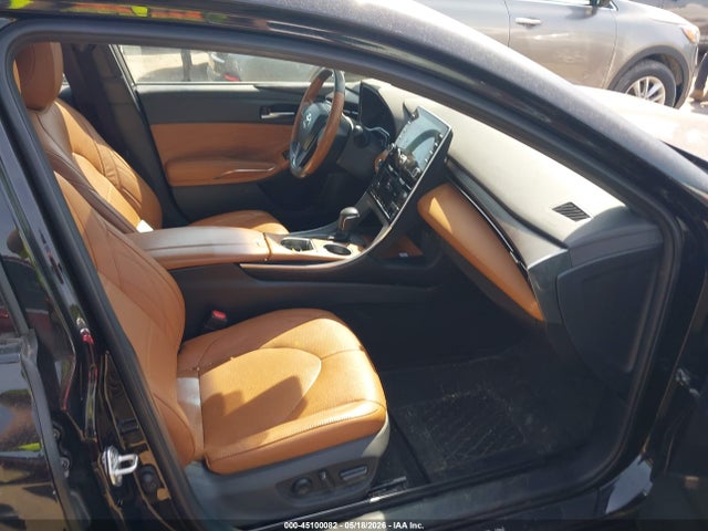 45100082 :رقم المزاد ، 4T1DA1ABXMU009335 vin ، 2021 Toyota Avalon Limited Hybrid مزاد بيع