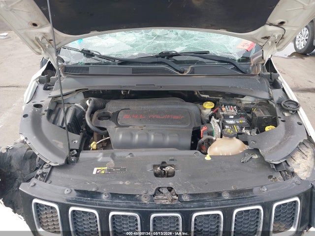 3C4NJDBB5JT131275 Jeep Compass Latitude 4x4