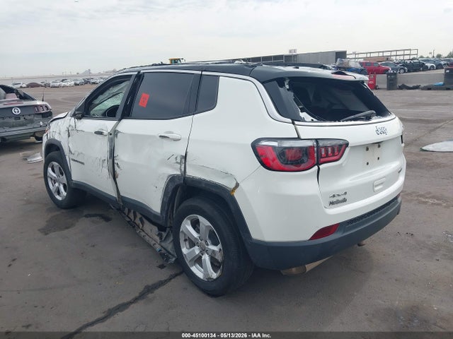 3C4NJDBB5JT131275 Jeep Compass Latitude 4x4