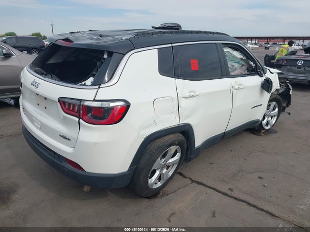 3C4NJDBB5JT131275 Jeep Compass Latitude 4x4