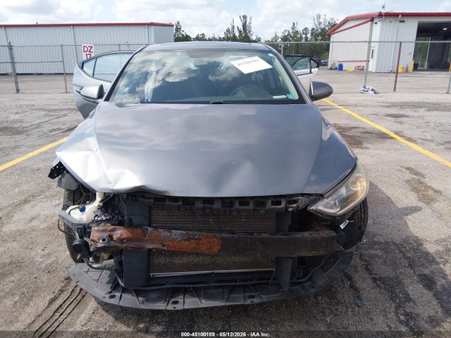 Продажа на аукционе авто 2018 Hyundai Elantra Value Edition, vin: 5NPD84LF0JH387588, номер лота: 45100189