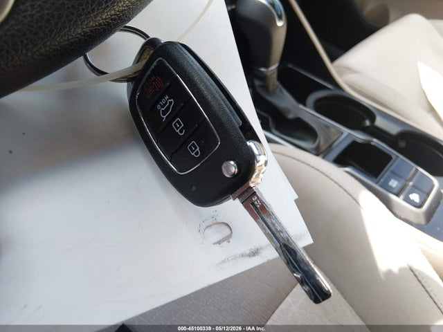 Aukcja sprzedaży 2016 Hyundai Tucson Se, vin: KM8J23A40GU235515, numer aukcji: 45100339