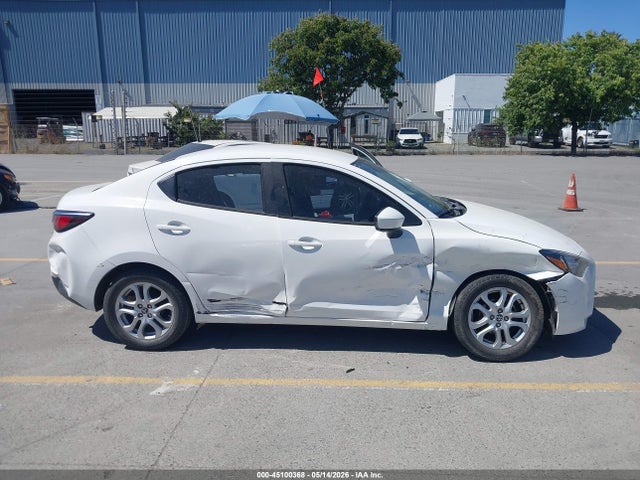 3MYDLBYV3HY180534 Toyota YARIS IA