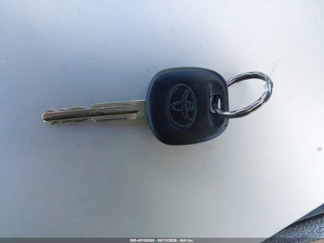 Продаж на аукціоні авто 2005 Toyota Matrix Xr, vin: 2T1KR32E45C500202, номер лоту: 45100388