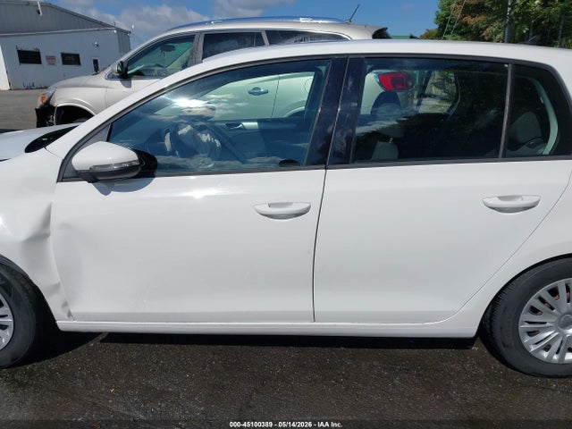 Продажа на аукционе авто 2013 Volkswagen Golf 2.5l 4-door, vin: WVWDB7AJ5DW024180, номер лота: 45100389