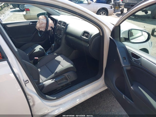 Продажа на аукционе авто 2013 Volkswagen Golf 2.5l 4-door, vin: WVWDB7AJ5DW024180, номер лота: 45100389