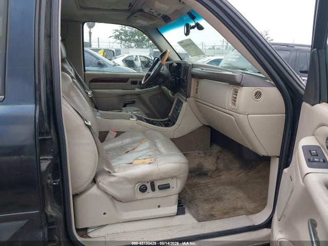 2002 Cadillac Escalade Standard მანქანა იყიდება აუქციონზე, vin: 1GYEK63N02R180485, აუქციონის ნომერი: 45100428