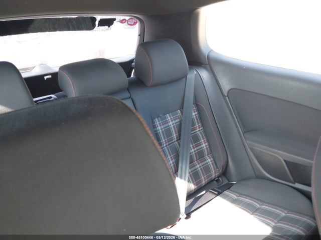 2012 Volkswagen Gti 2-door მანქანა იყიდება აუქციონზე, vin: WVWFD7AJ1CW099010, აუქციონის ნომერი: 45100448