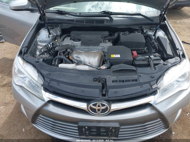 45100488 :رقم المزاد ، 4T1BF1FK7HU335777 vin ، 2017 Toyota Camry Le مزاد بيع