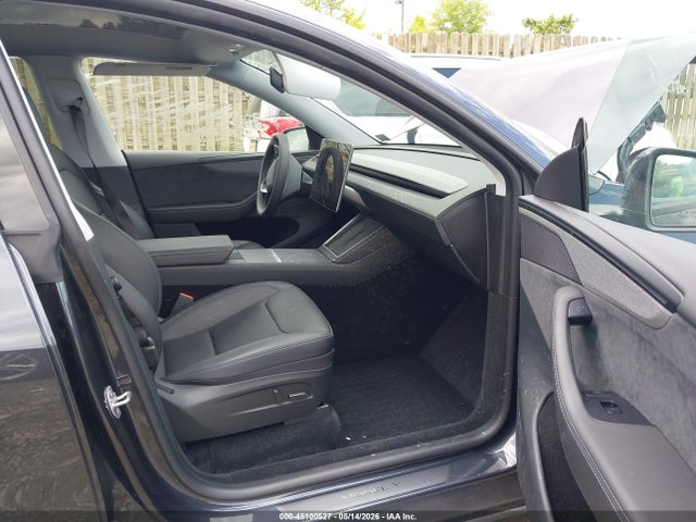 Продаж на аукціоні авто 2026 Tesla Model Y All-wheel Drive/long Range Launch Series/premium All-wheel Drive, vin: 7SAYGDEE1TA614622, номер лоту: 45100527