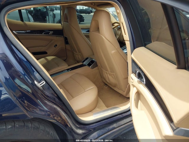 45100528 :رقم المزاد ، WP0AA2A77EL014055 vin ، 2014 Porsche Panamera 4 مزاد بيع
