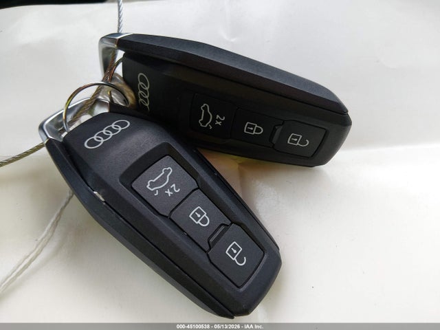 WAU2DAGH6SA016275 Audi A6 E-tron Premium Plus