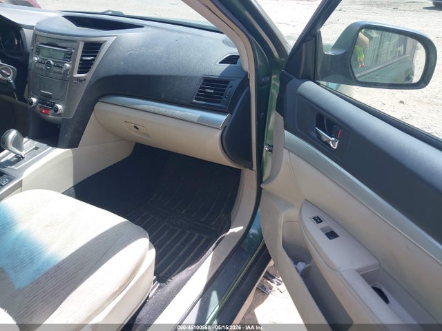 45100568 :رقم المزاد ، 4S4BRBCC3A3373058 vin ، 2010 Subaru Outback 2.5i Premium مزاد بيع
