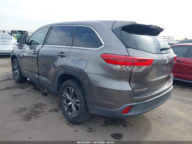 45100571 :رقم المزاد ، 5TDZARFH2KS048590 vin ، 2019 Toyota Highlander Le مزاد بيع