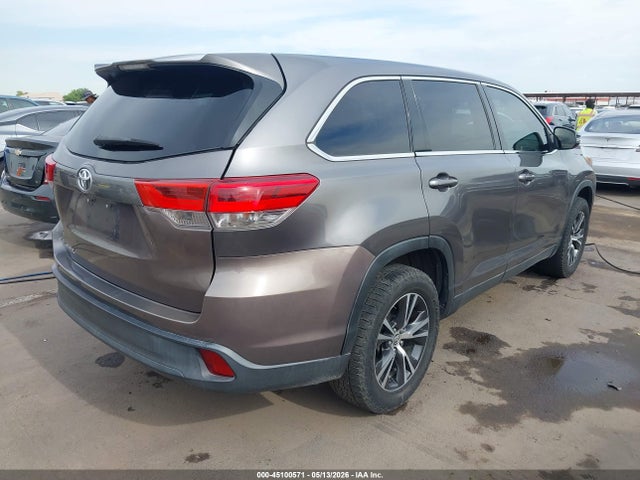 45100571 :رقم المزاد ، 5TDZARFH2KS048590 vin ، 2019 Toyota Highlander Le مزاد بيع
