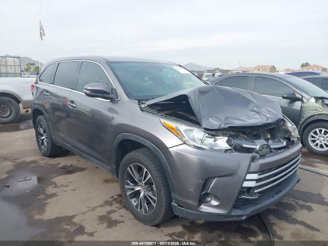 45100571 :رقم المزاد ، 5TDZARFH2KS048590 vin ، 2019 Toyota Highlander Le مزاد بيع